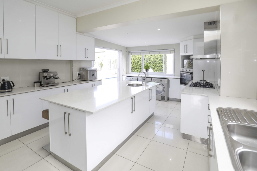 3 Bedroom Property for Sale in Claremont Western Cape